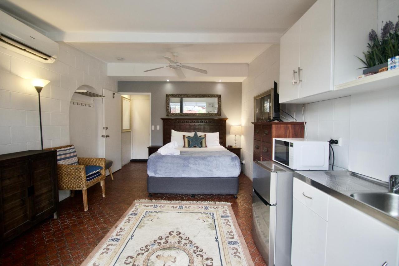 Hideaway Noosa Men Only Beach Resort Peregian Beach Exterior foto